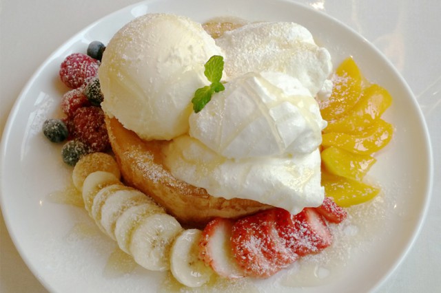 フルーツホットケーキ